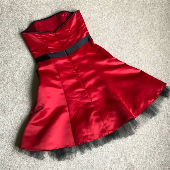 Jessica McClintock/Gunne Sax Red Strapless Dress - Picture 6 of 9